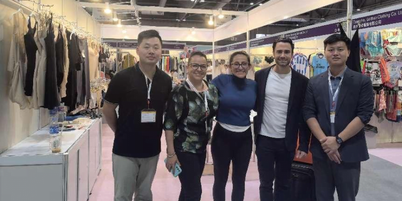 Partners in Exhibitions